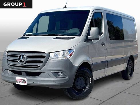Used 2021 Mercedes-Benz Sprinter 2500 image 1