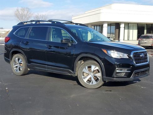 Used 2020 Subaru Ascent Premium w/ Convenience Package image 2