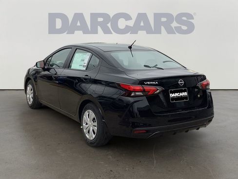 Used 2025 Nissan Versa S w/ Trunk Package image 5