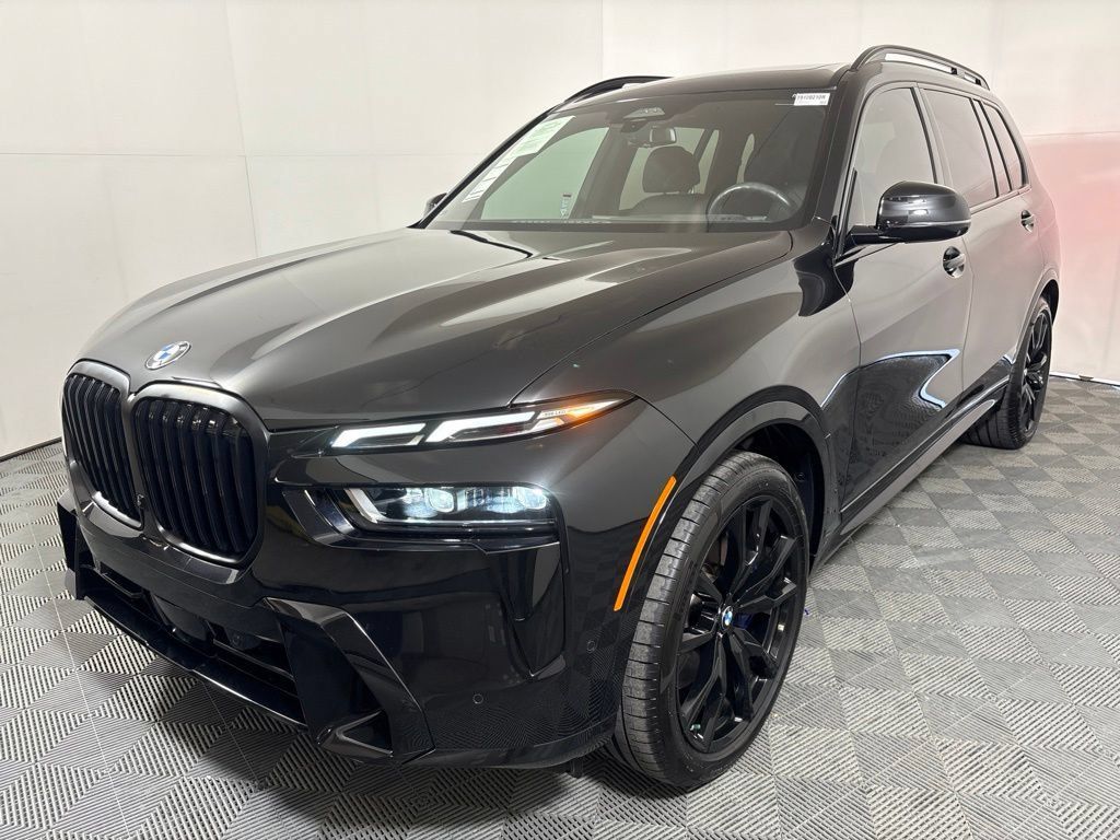 Certified 2026 BMW X7 xDrive40i w/ M Sport Package AWD/4WD image 2