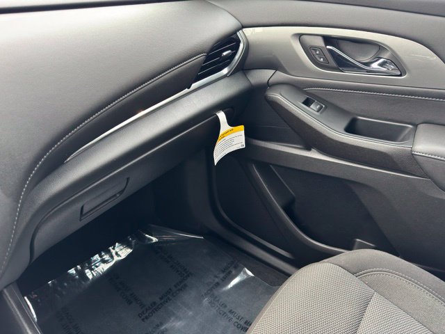 Certified 2023 Chevrolet Traverse LT w/ Rear Camera Mirror Package AWD/4WD image 28
