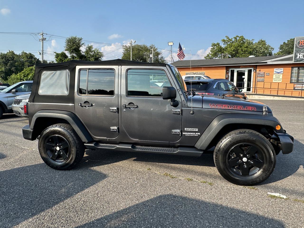 Used 2017 Jeep Wrangler Unlimited Sport w/ Quick Order Package 24S AWD/4WD image 4