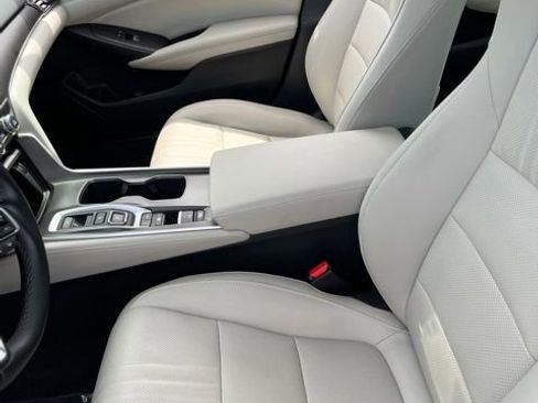 Used 2022 Honda Accord Touring image 12