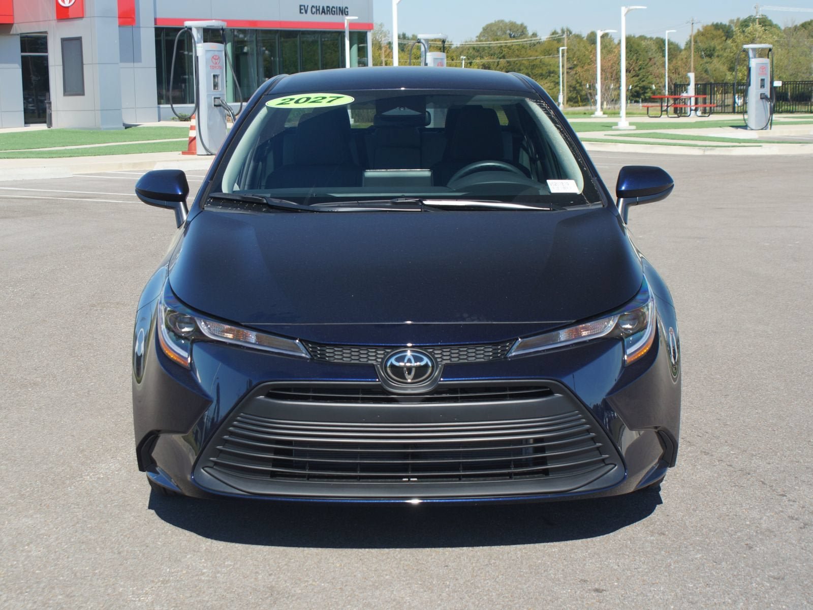 Used 2027 Toyota Corolla LE FWD image 23