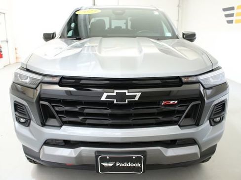 Used 2023 Chevrolet Colorado Z71 AWD/4WD image 2