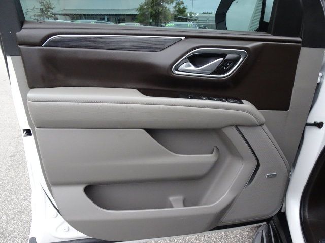 Used 2022 GMC Yukon SLT w/ SLT Premium Package AWD/4WD image 12