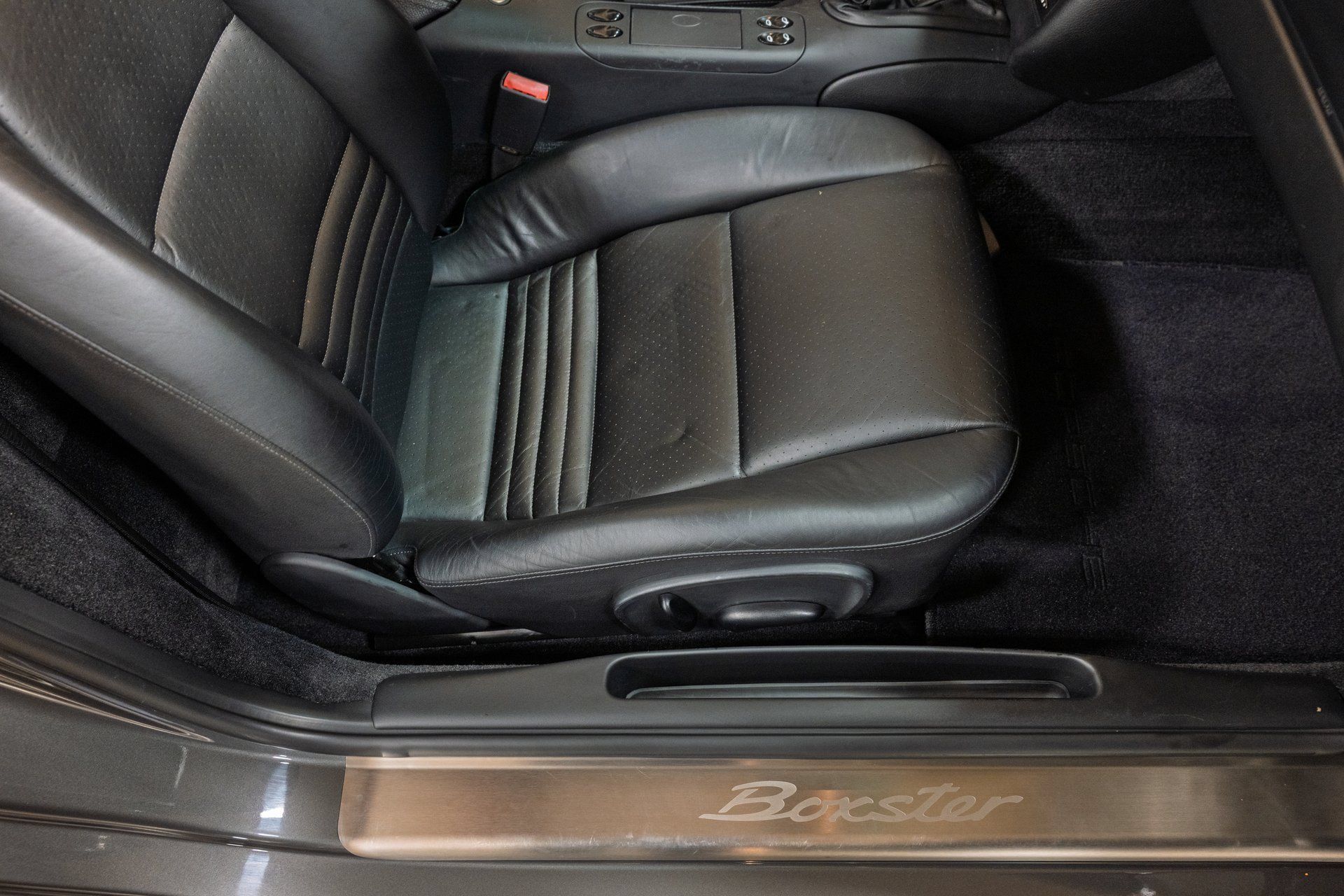 Used 2001 Porsche Boxster RWD image 21