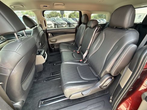 Used 2026 Kia Carnival FWD image 24
