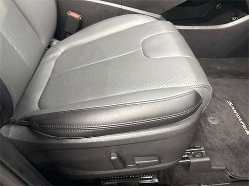 Used 2023 Hyundai Santa Fe SEL w/ Premium Package image 28