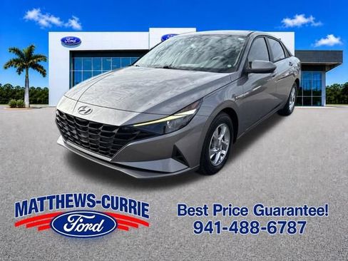 Used 2021 Hyundai Elantra SE w/ Cargo Package FWD image 7