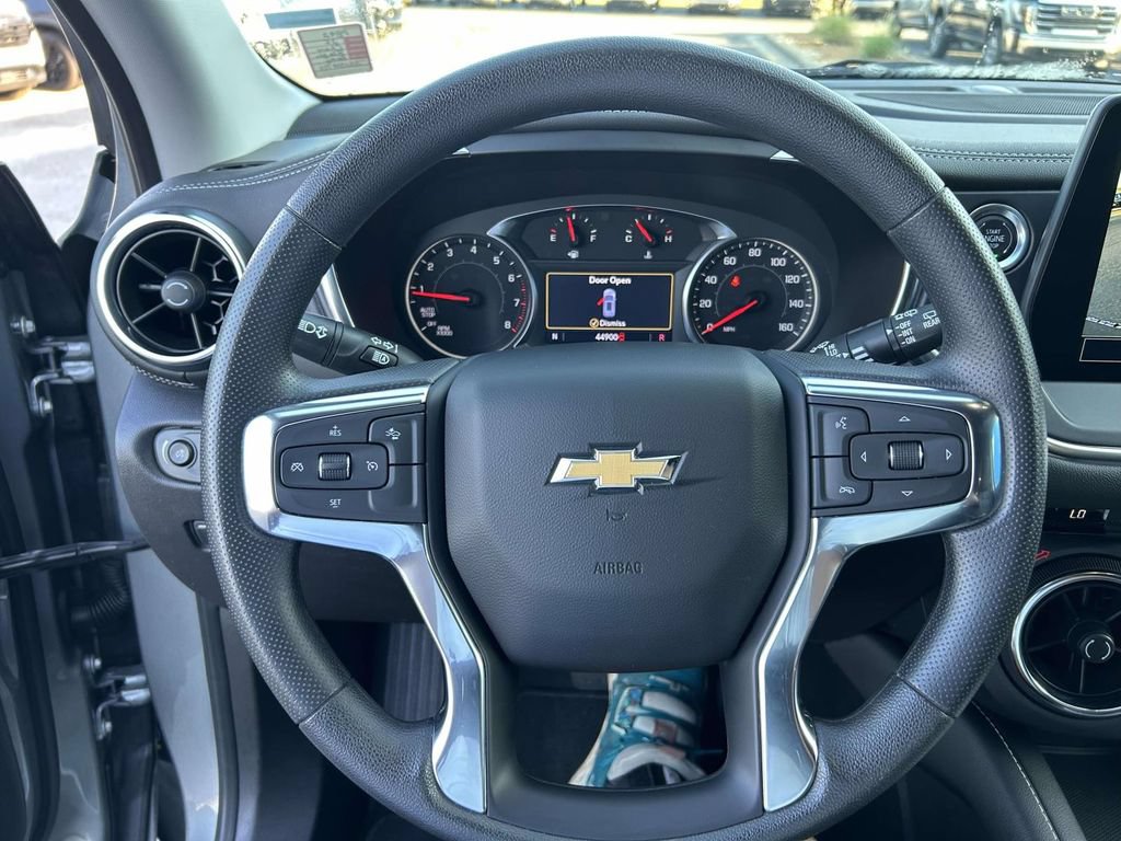 Used 2025 Chevrolet Blazer LT FWD image 26