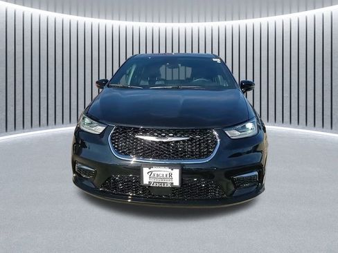 New 2026 Chrysler Pacifica Select image 7