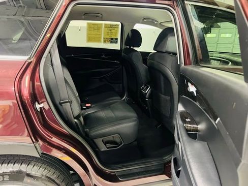 Used 2020 Kia Sorento AWD V6 image 28