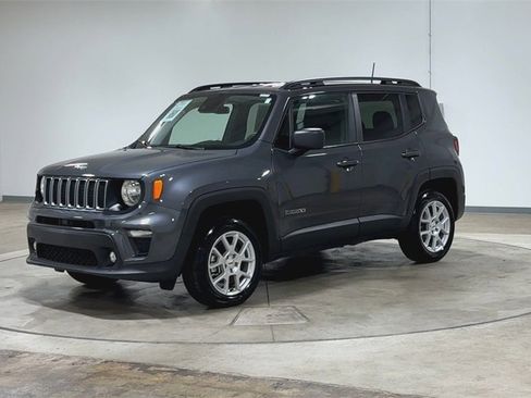 Used 2022 Jeep Renegade Latitude image 4