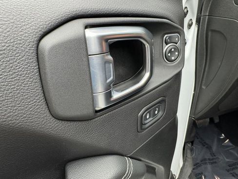 Used 2022 Jeep Wrangler Unlimited Sahara w/ Cold Weather Group image 11