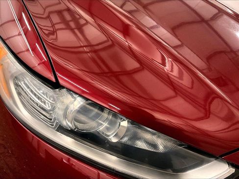 Used 2015 Ford Fusion SE image 28