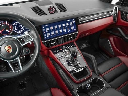 Certified 2023 Porsche Cayenne GTS AWD/4WD image 19