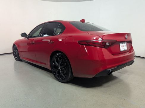 Used 2019 Alfa Romeo Giulia w/ Nero Edizione RWD image 5