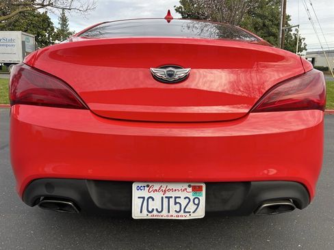 Used 2013 Hyundai Genesis 2.0T image 10