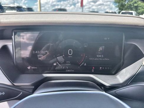 Certified 2026 GMC Acadia Elevation w/ Elevation Premium Package FWD image 12