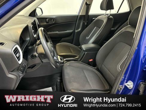 Certified 2023 Hyundai Venue Limited w/ Cargo Package image 11