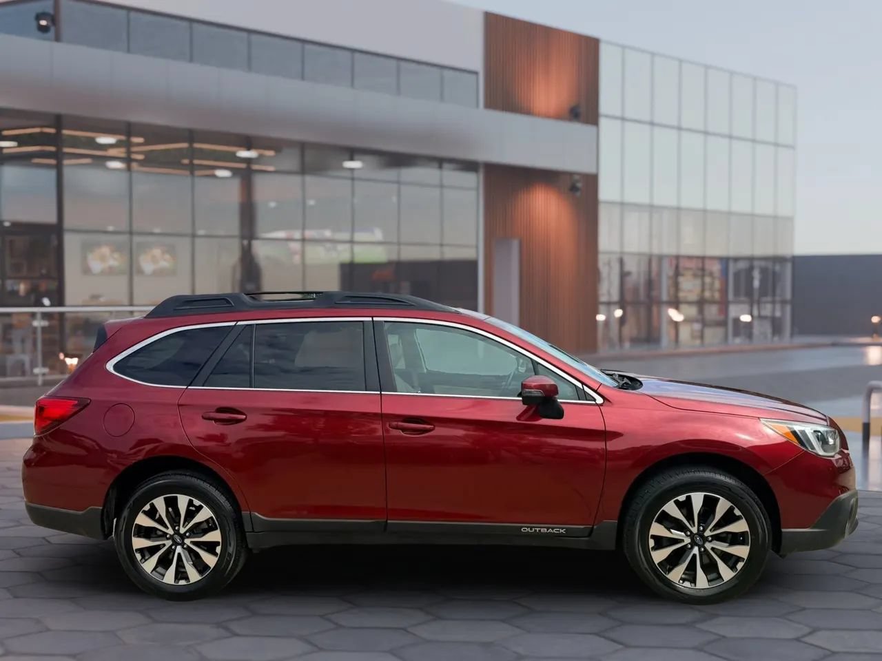 Used 2016 Subaru Outback 2.5i Limited AWD/4WD image 4