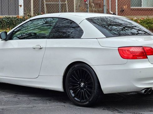 Used 2013 BMW 328i Convertible RWD image 3