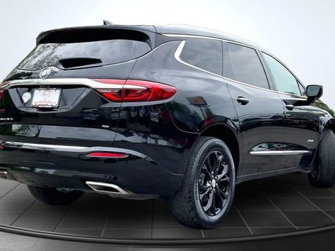 Used 2021 Buick Enclave Avenir AWD/4WD image 11