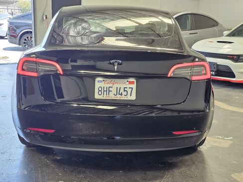 Used 2018 Tesla Model 3 RWD image 3