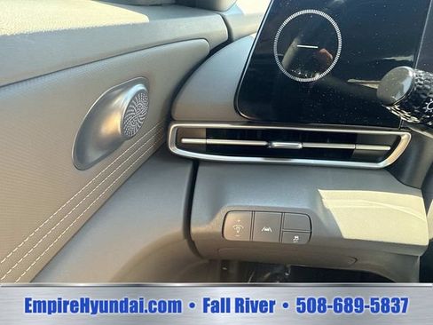 Used 2023 Hyundai Elantra SEL w/ Convenience Package FWD image 31