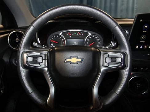 Used 2024 Chevrolet Blazer LT w/ Convenience Package FWD image 11