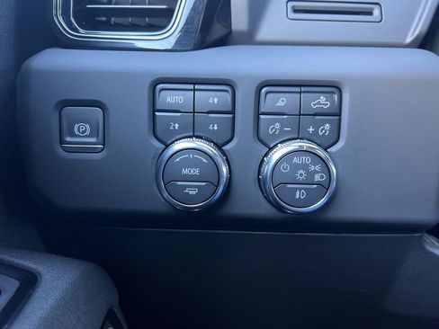 Certified 2024 GMC Sierra 3500 AT4 w/ AT4 Preferred Package image 18