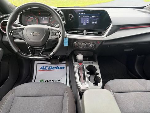 Used 2024 Chevrolet Trax RS w/ Driver Confidence Package FWD image 8