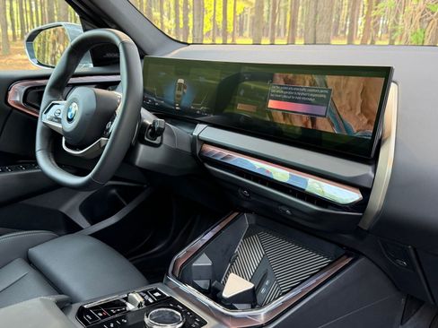 Certified 2025 BMW X3 xDrive30i w/ Premium Package AWD/4WD image 19