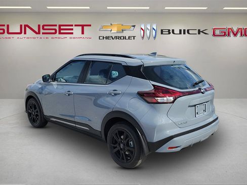 Used 2023 Nissan Kicks SR w/ SR Premium Package image 6