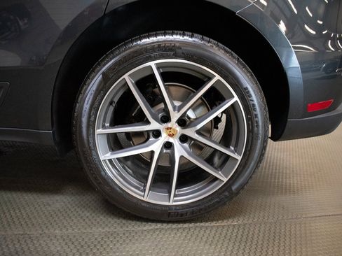 New 2025 Porsche Macan image 13