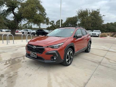 Used 2024 Subaru Crosstrek 2.5i Limited w/ Popular Package #3A image 2