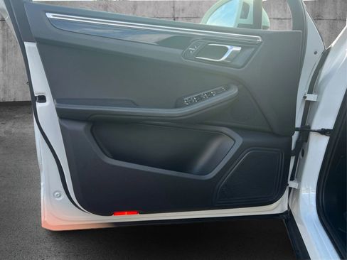 Used 2018 Porsche Macan Sport Edition image 20