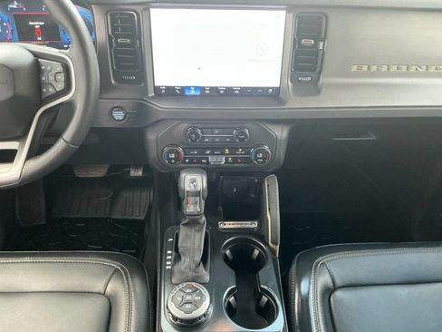 Used 2025 Ford Bronco Badlands w/ Sasquatch Package AWD/4WD image 20