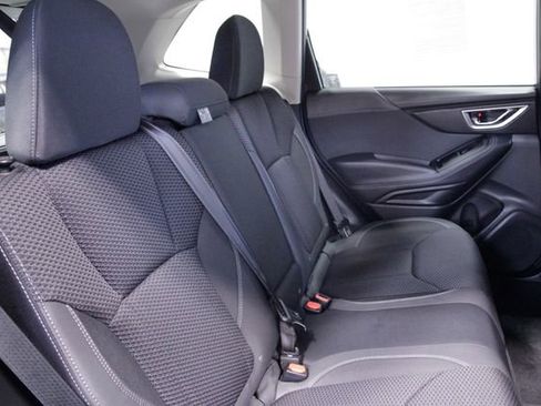 Used 2023 Subaru Forester Premium image 17