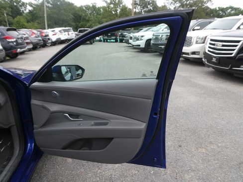 Used 2023 Hyundai Elantra SEL FWD image 22