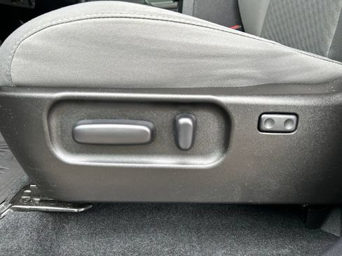 Used 2021 Toyota Tacoma SR5 RWD image 15