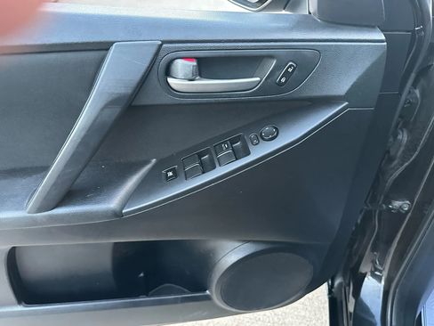 Used 2013 MAZDA MAZDA3 i SV FWD image 13
