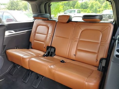 Used 2019 Lincoln Navigator Reserve AWD/4WD image 33