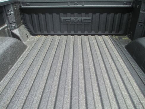 New 2026 GMC Sierra 1500 Denali AWD/4WD image 9