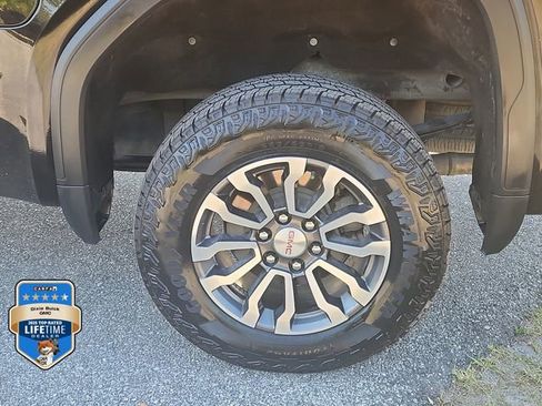 Certified 2021 GMC Sierra 1500 AT4 w/ Technology Package AWD/4WD image 7