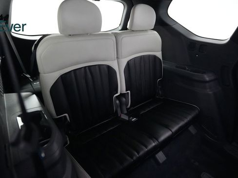 Used 2024 Kia EV9 GT-Line AWD/4WD image 26