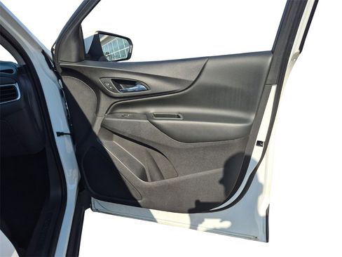 Used 2020 Chevrolet Equinox LT image 30