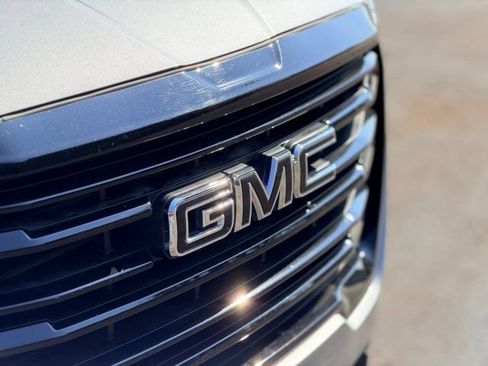 Used 2023 GMC Terrain SLE w/ Driver Convenience Package FWD image 31