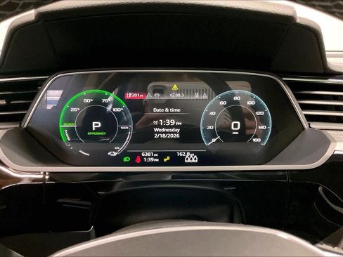 Certified 2024 Audi Q8 e-tron Premium Plus w/ Premium Plus Package image 21